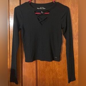 Womans’ Hollister Cropped Shirt
